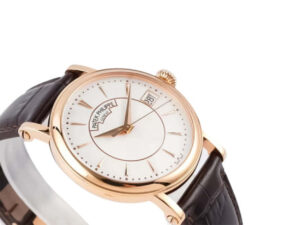 Calatrava Yellow Gold with Silver Guilloche Dial (38mm) 1