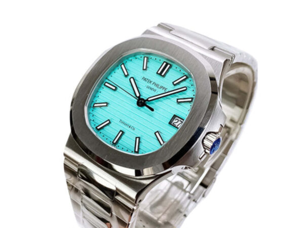 Nautilus Stainless Steel 'Tiffany' with Tiffany Blue Dial (40mm) 1