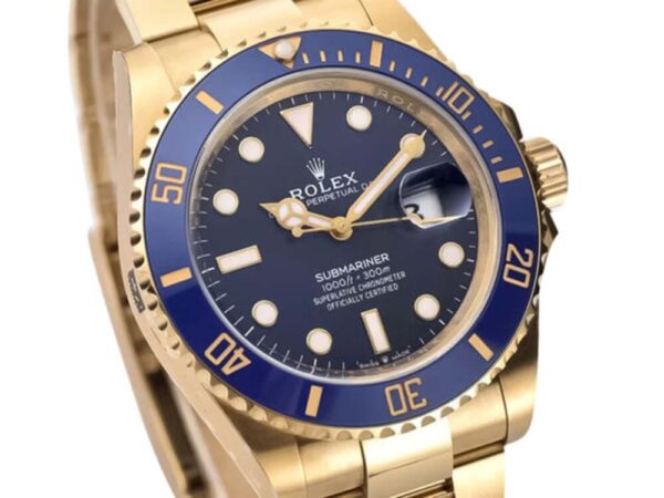 Submariner Date Yellow Gold with Blue Dial (40mm) 1